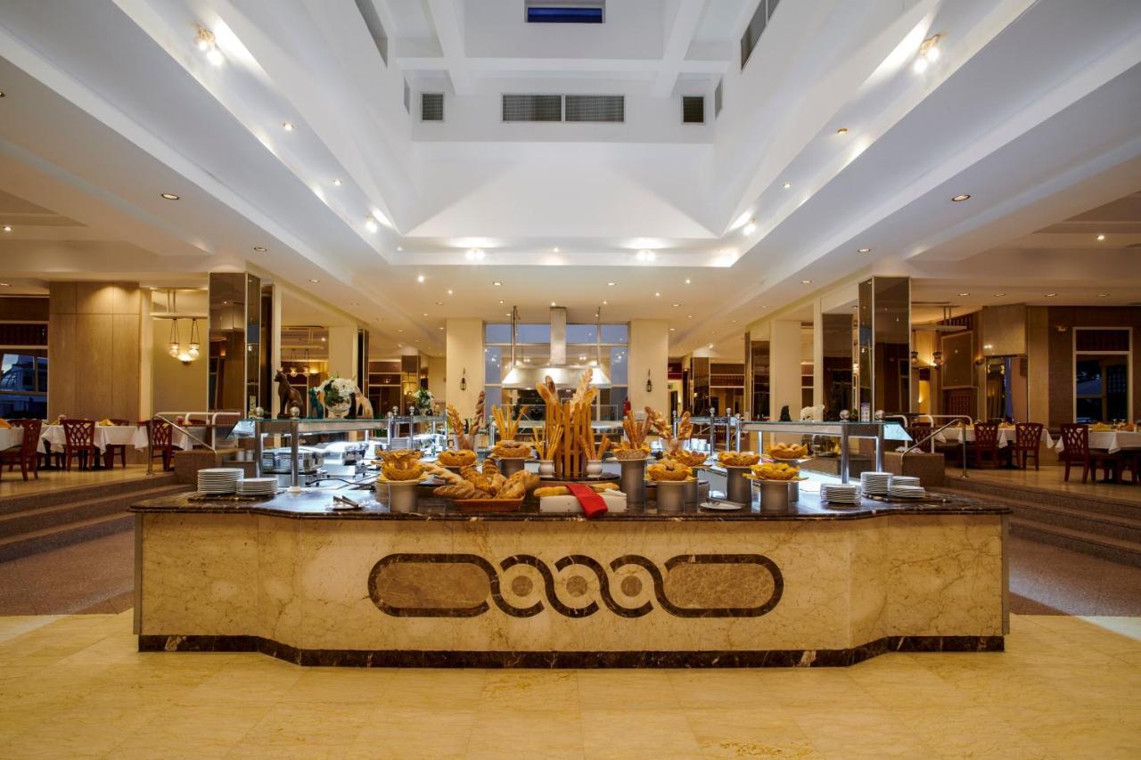 Maritim Jolie Ville Resort & Casino Sarm es-Sejk Kültér fotó The lobby of the hotel