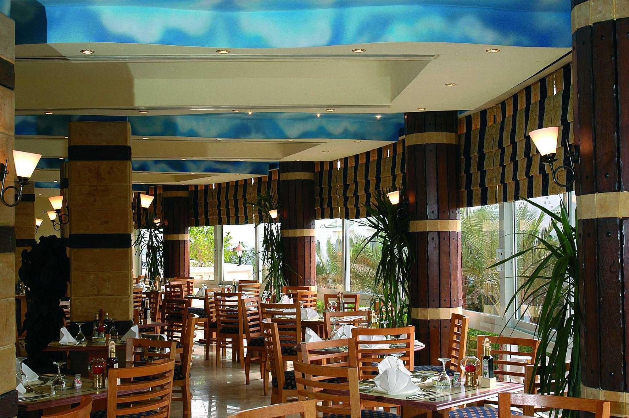 Maritim Jolie Ville Resort & Casino Sarm es-Sejk Kültér fotó The restaurant
